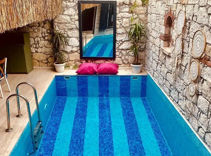 Pan Alacati Szálloda 3*